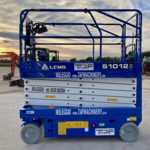 PIATTAFORME AEREE ELETTRICHE A PANTOGRAFO