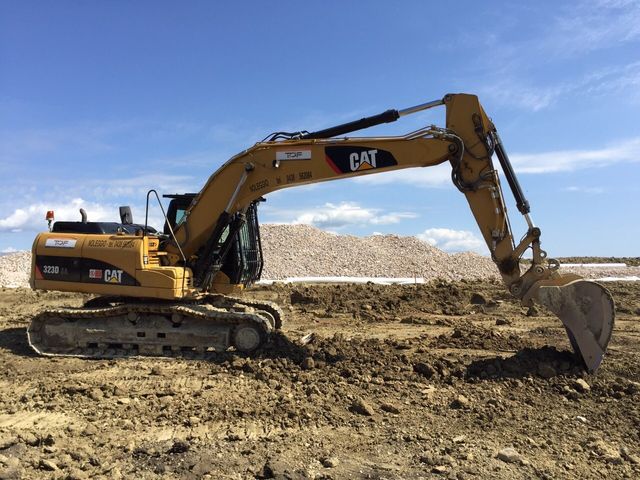 CATERPILLAR – 323DSA – photo 2
