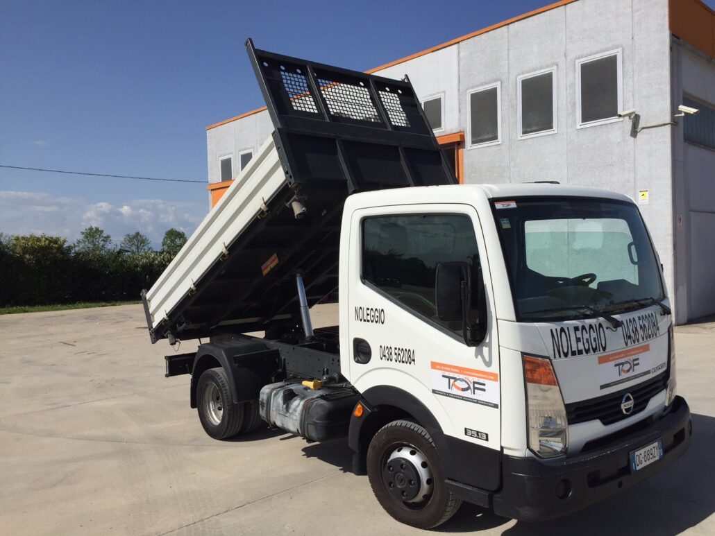 NISSAN – NT 400 CABSTAR 35.13 – photo 1