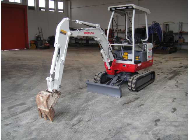 TAKEUCHI – TB016 – photo 2
